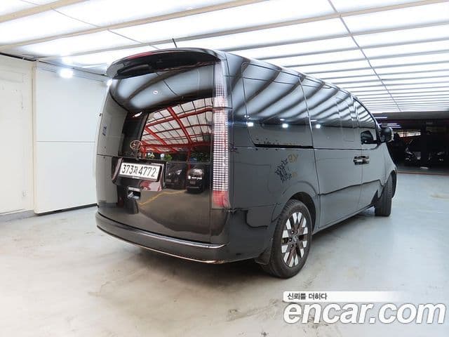 Hyundai Staria 2022 — Фото 3/20