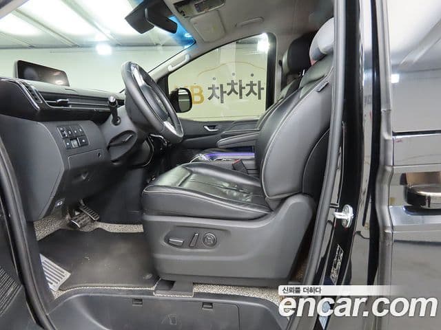Hyundai Staria 2022 — Фото 4/20