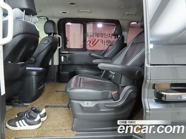 Hyundai Staria 2022 — Фото 5/20