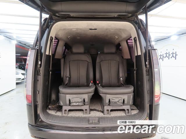 Hyundai Staria 2022 — Фото 18/20