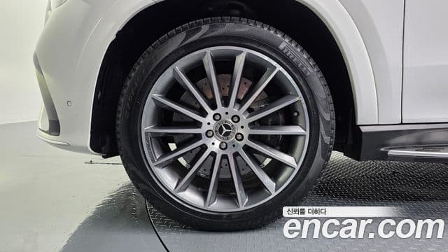 Mercedes-Benz GLE-Class 2023 — ფოტო 5/20