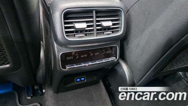 Mercedes-Benz GLE-Class 2023 — Photo 21/35
