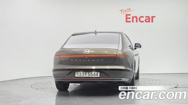 Hyundai Grandeur 2023 — ფოტო 4/20