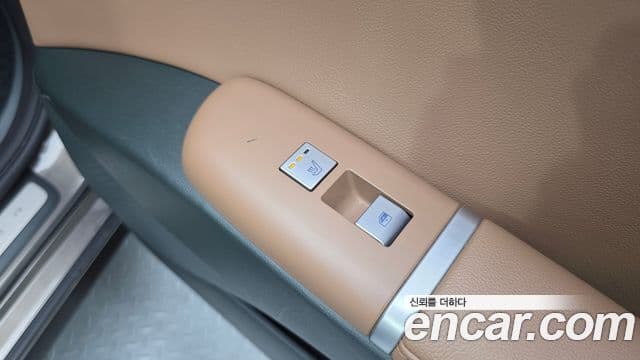 Hyundai Grandeur 2023 — ფოტო 19/20