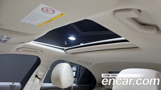 Mercedes-Benz E-Class 2020 — ფოტო 15/20
