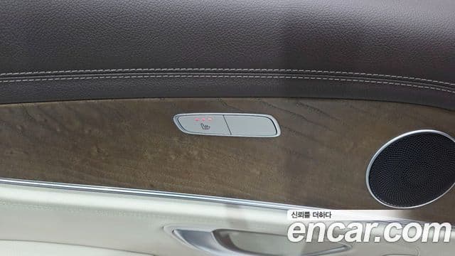 Mercedes-Benz E-Class 2020 — ფოტო 18/20