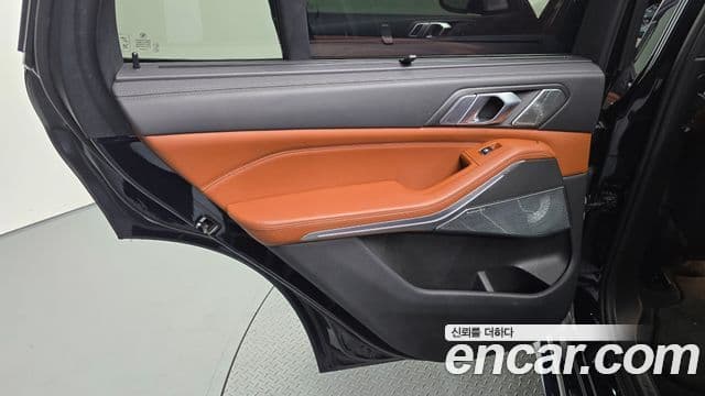 BMW X5 2021 — Photo 31/31