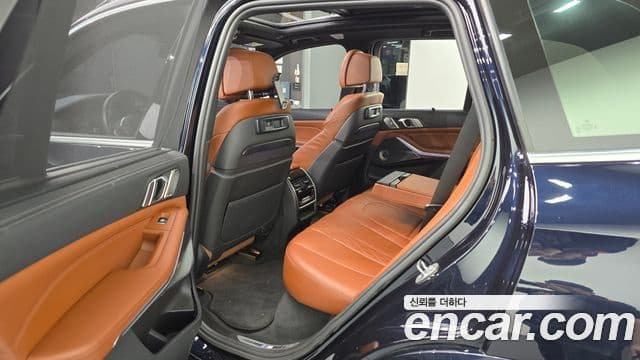 BMW X5 2021 — Photo 23/31