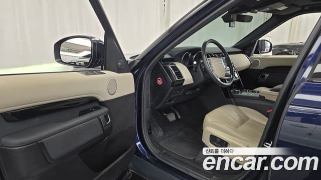 Land Rover Discovery 5 2018 — Şəkil 10/20