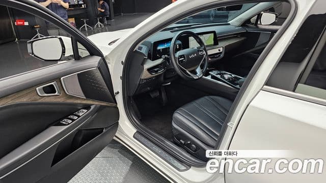 Kia K8 2022 — Şəkil 10/20