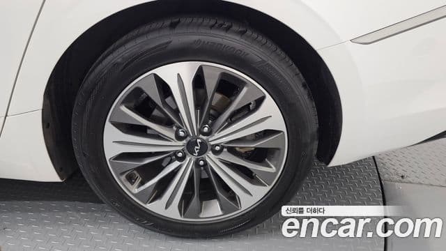 Kia K8 2022 — Photo 18/32