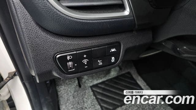 Kia Seltos 2022 — ფოტო 19/20