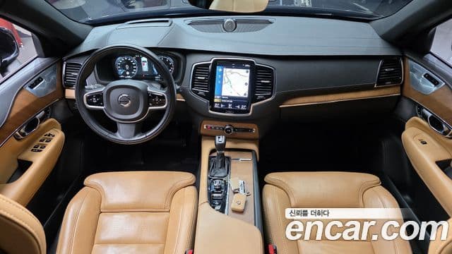 Volvo XC90 2020 — ფოტო 7/20