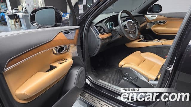 Volvo XC90 2020 — ფოტო 10/20
