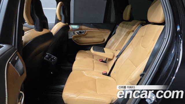 Volvo XC90 2020 — ფოტო 12/20