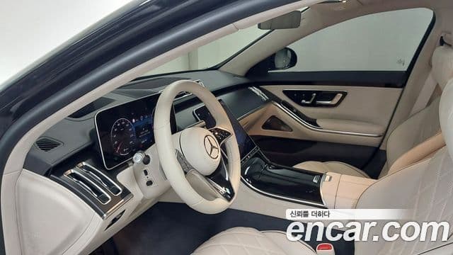 Mercedes-Benz S-Class 2025 — Photo 5/17