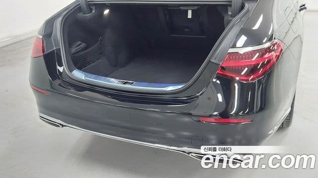 Mercedes-Benz S-Class 2025 — Photo 14/17