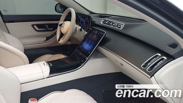 Mercedes-Benz S-Class 2025 — Photo 12/17