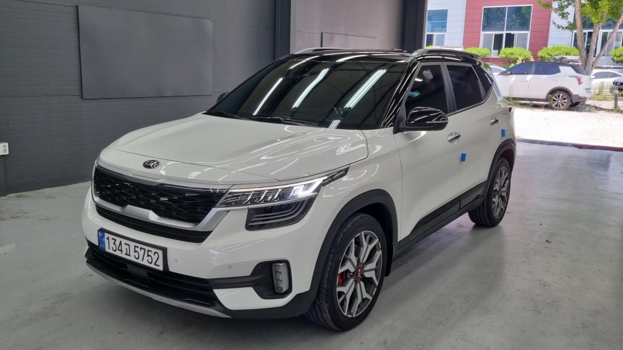 Kia Seltos 2020 — Фото 10/18