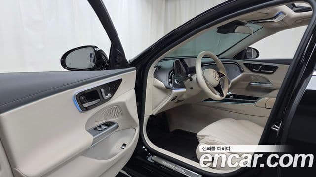Mercedes-Benz E-Class 2024 — Фото 10/20