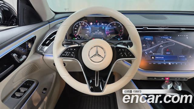 Mercedes-Benz E-Class 2024 — Фото 14/20