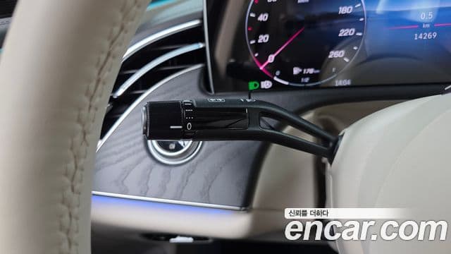 Mercedes-Benz E-Class 2024 — Фото 20/20