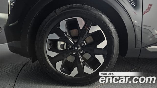 Kia Sportage 2023 — ფოტო 5/20