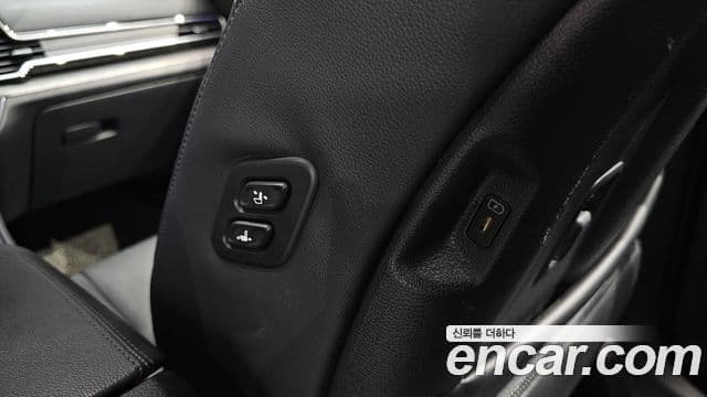Kia Sportage 2023 — ფოტო 18/20