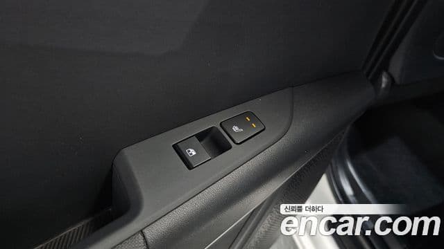 Kia Niro 2022 — Фото 19/20