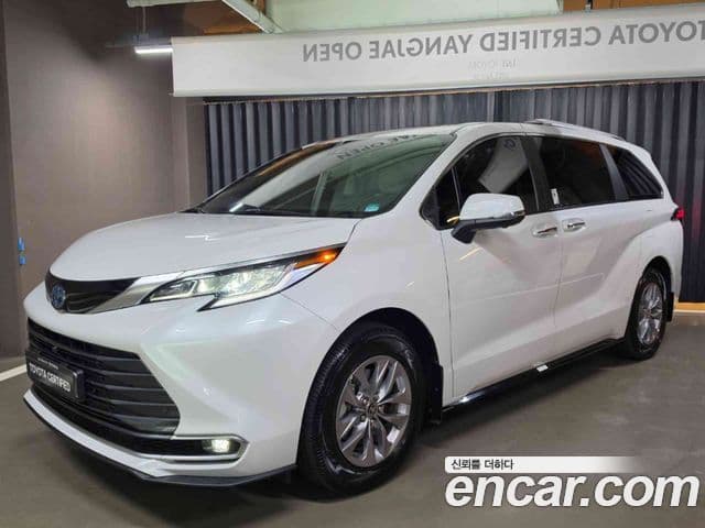 Toyota Sienna 2025 — ფოტო 19/19