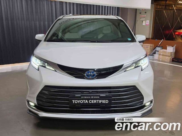Toyota Sienna 2025 — Şəkil 2/19