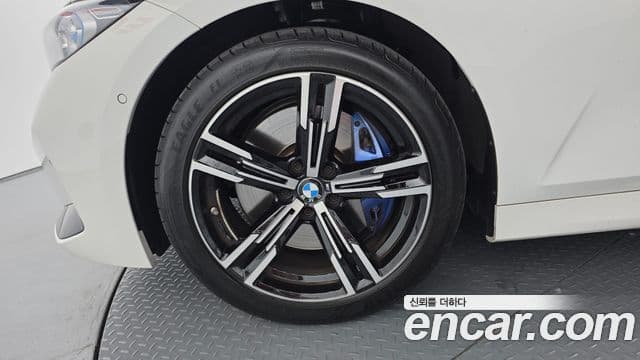 BMW 3 Series 2024 — фото 5 из 20