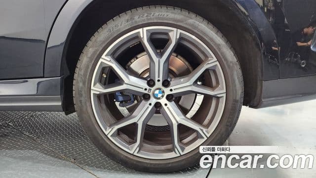BMW X6 2021 — Photo 21/33