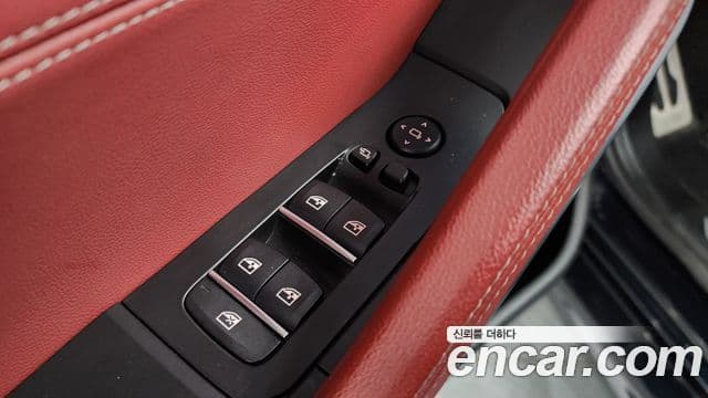 BMW X6 2021 — Photo 12/33