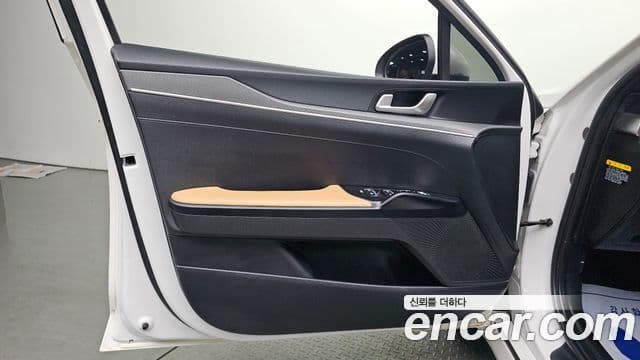 Kia K5 2020 — Photo 28/30