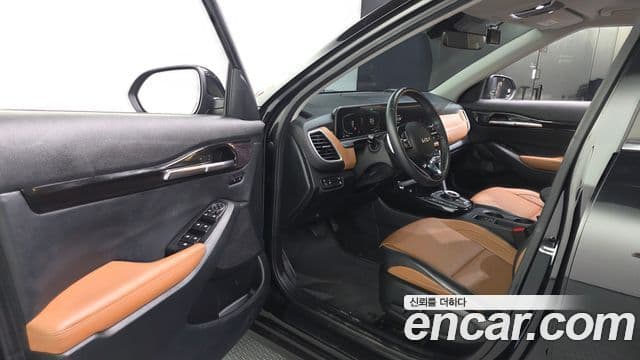 Kia Seltos 2022 — ფოტო 10/20