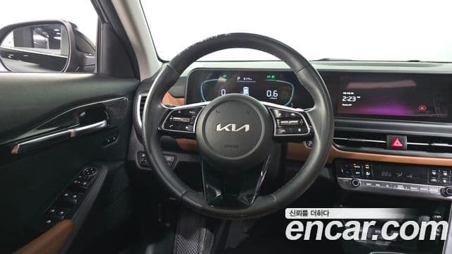 Kia Seltos 2022 — ფოტო 13/20