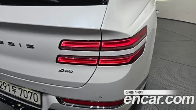 Genesis GV80 2021 — Photo 9/33