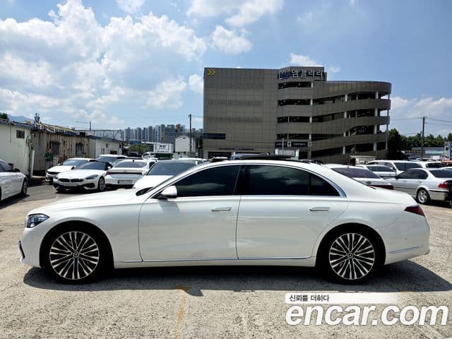 Mercedes-Benz S-Class 2021 — Photo 19/20