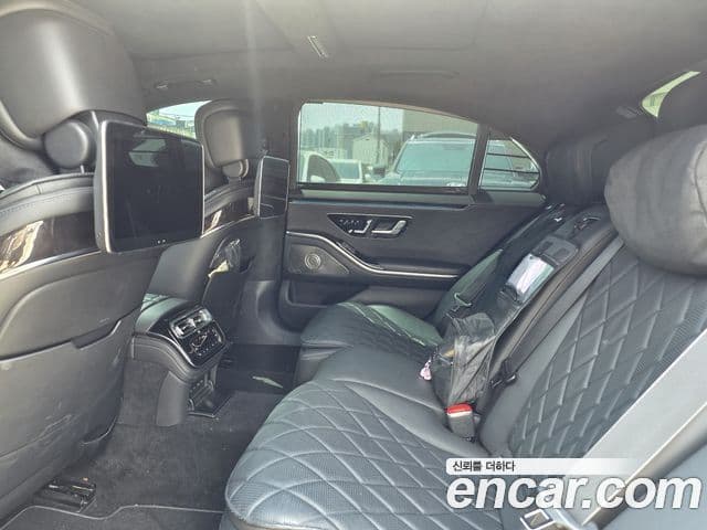 Mercedes-Benz S-Class 2021 — Photo 17/20
