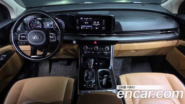 Kia Carnival 2021 — Фото 7/20