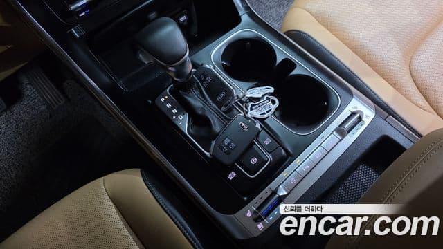 Kia Carnival 2021 — Фото 9/20