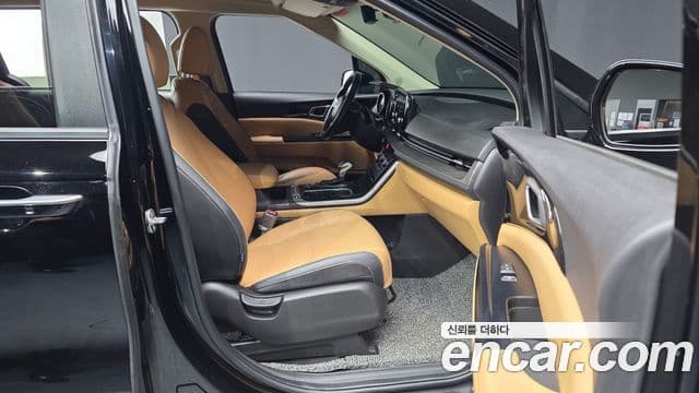 Kia Carnival 2021 — Фото 11/20