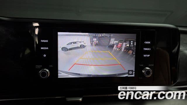 Kia Carnival 2021 — Фото 16/20