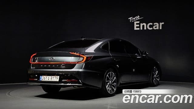 Hyundai Sonata 2022 — ფოტო 2/20