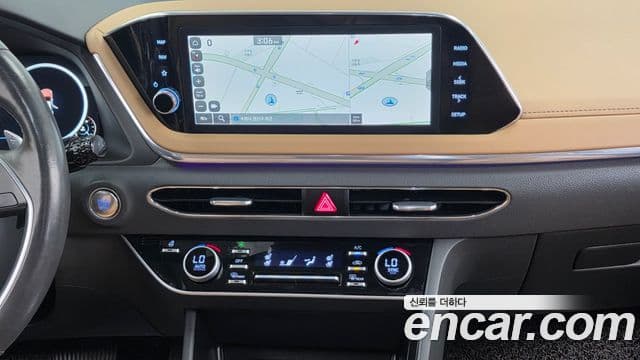 Hyundai Sonata 2022 — ფოტო 14/20
