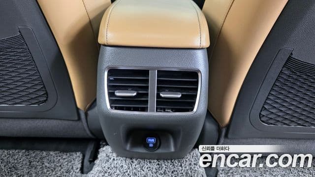 Hyundai Sonata 2022 — ფოტო 19/20