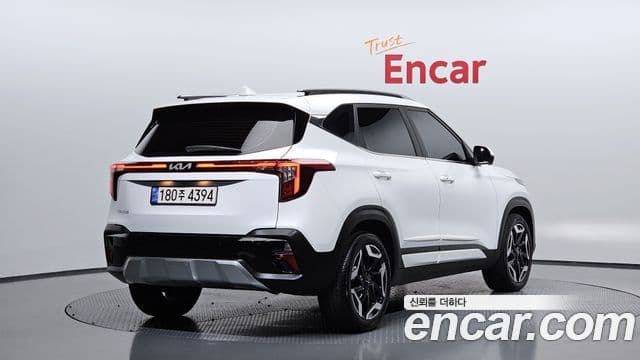 Kia Seltos 2023 — Şəkil 2/20