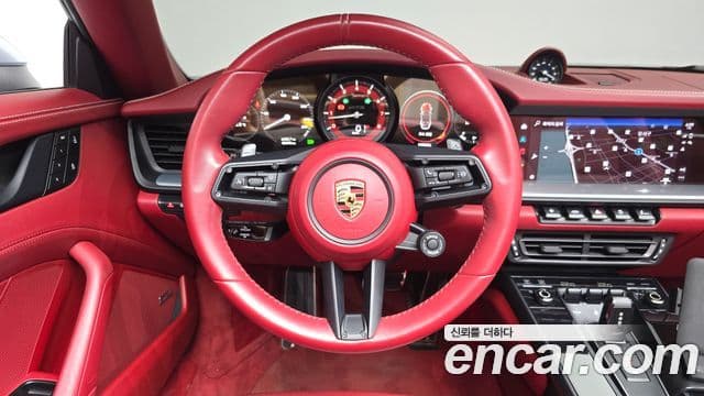 Porsche 911 2022 — ფოტო 13/20