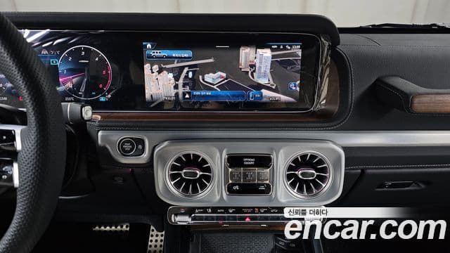 Mercedes-Benz G-Class 2025 — Фото 12/20